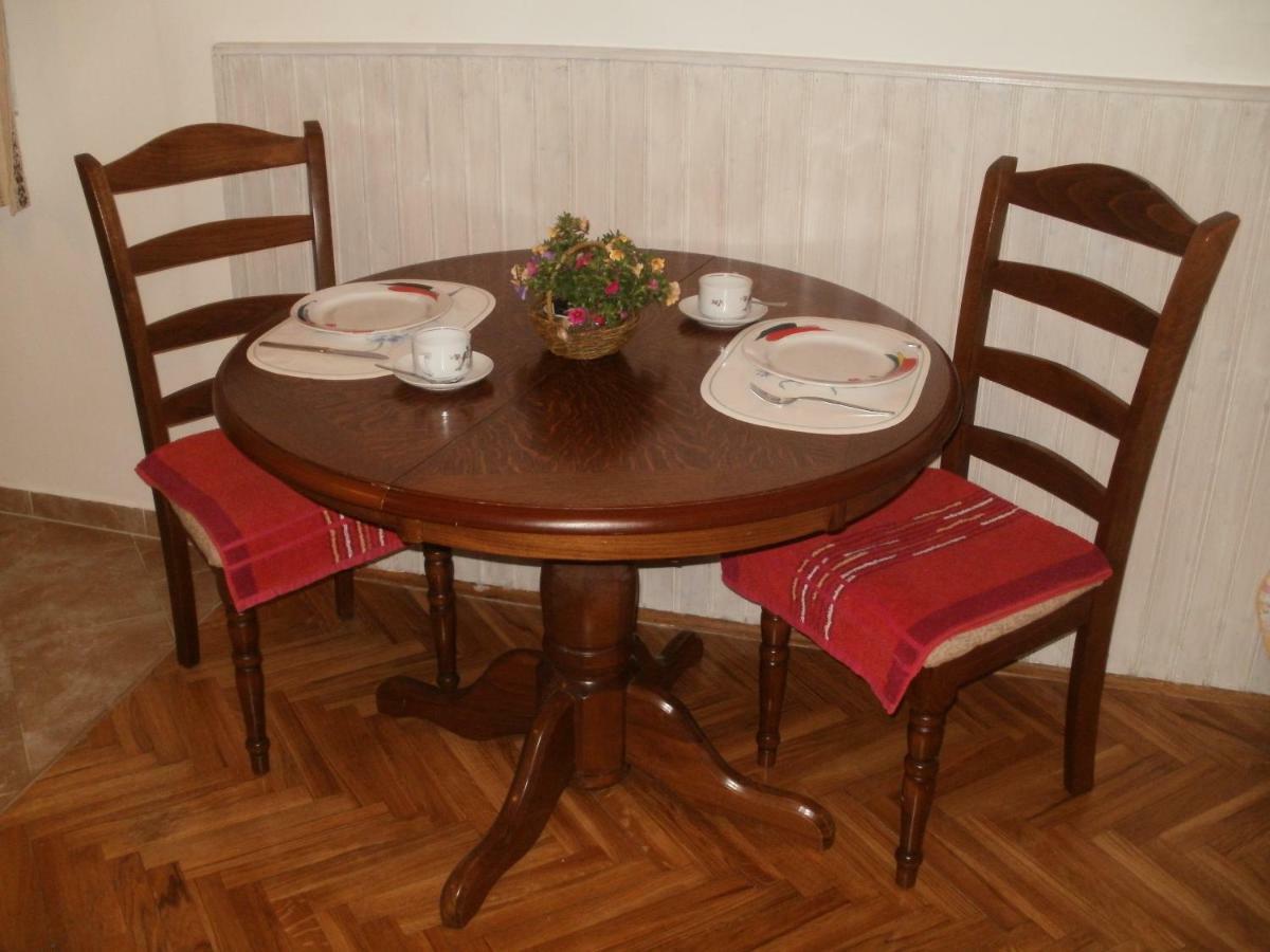 טריבני-קרושיצה Apartments & Rooms Neno מראה חיצוני תמונה