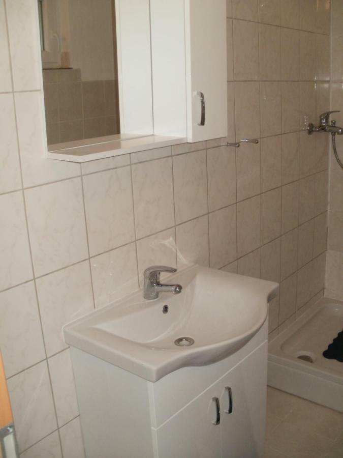 טריבני-קרושיצה Apartments & Rooms Neno מראה חיצוני תמונה
